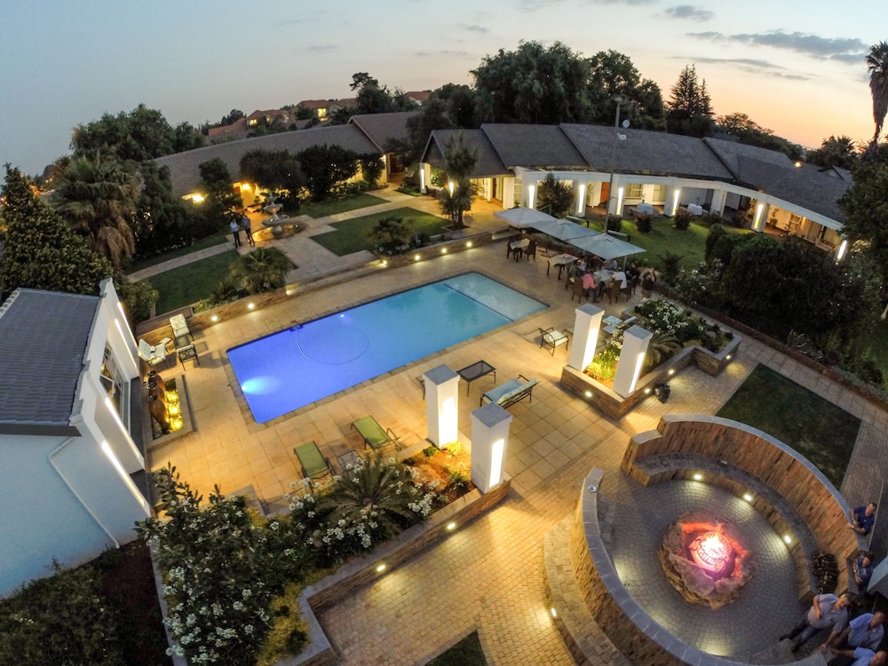 Africasky Guest House 18/19