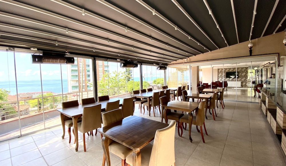 Caykent Suites Deluxe Hotel 35/50