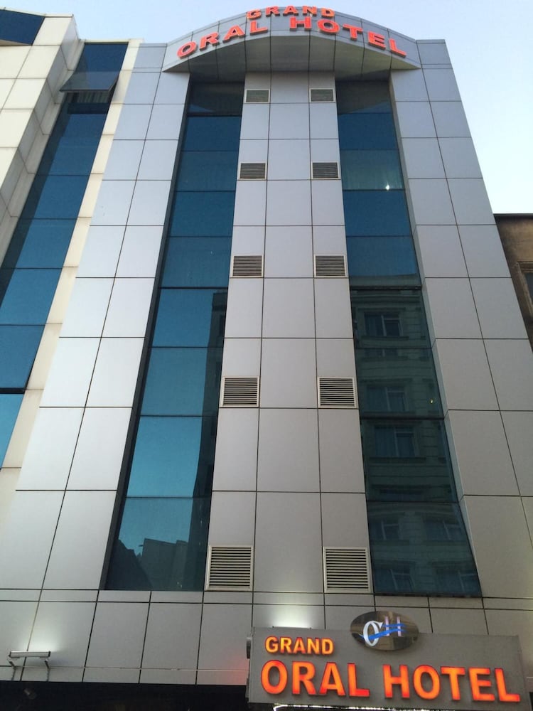 GRAND ORAL HOTEL 1/50