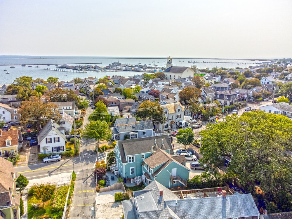 Admirals Landing Bed & Breakfast 60/69
