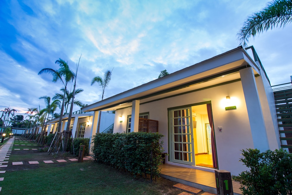 IP Plus Resort Chanthaburia - Halal Hotel 4/65