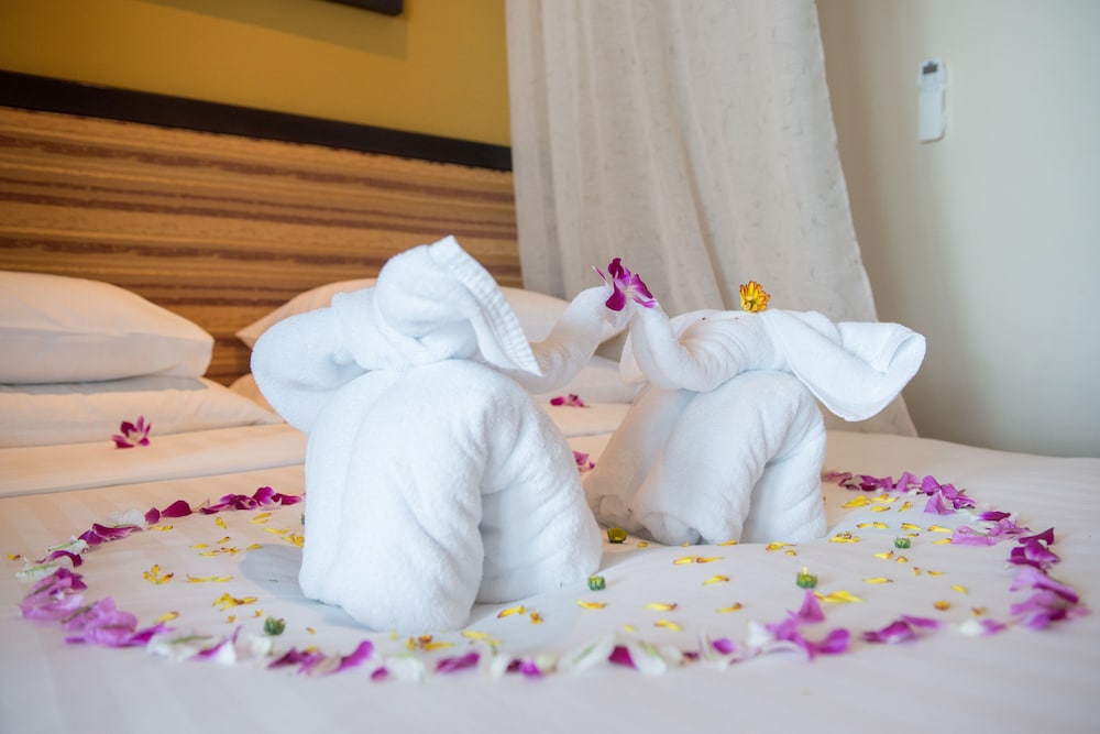 ANDAMAN WHITE BEACH RESORT 34/70