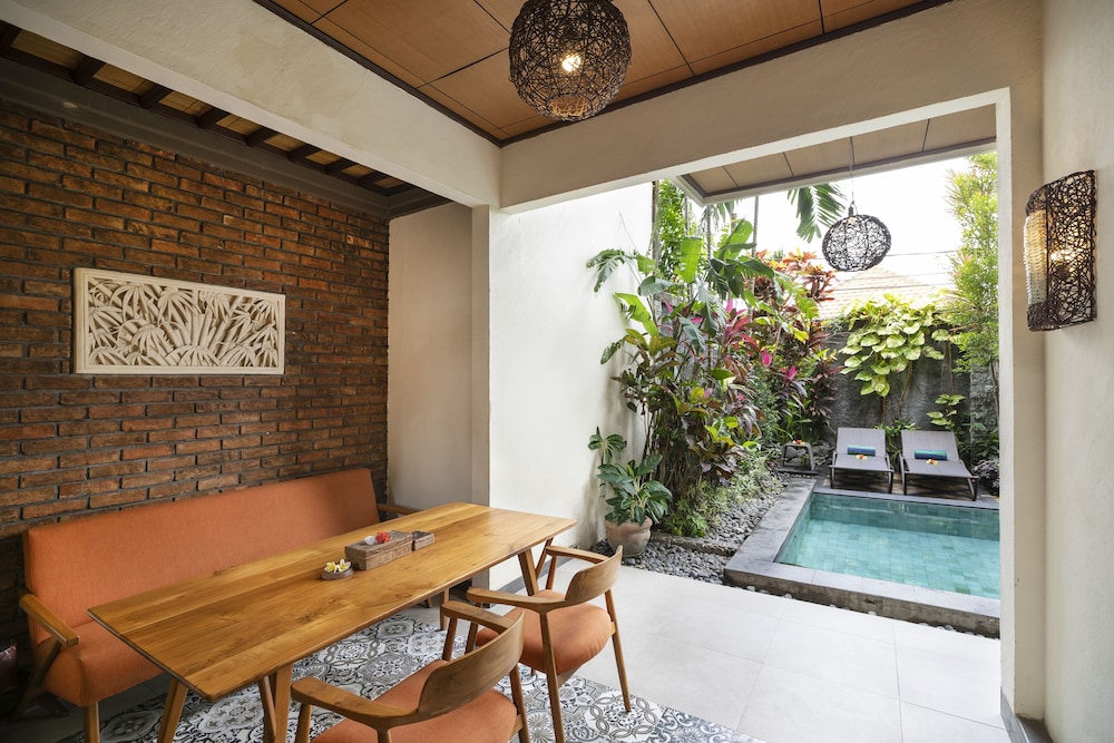 Bali Ayu Hotel And Villas 50/75