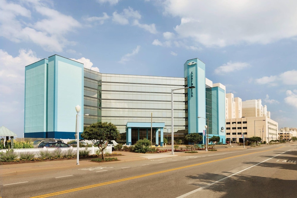 Surfbreak Oceanfront Hotel, Ascend Hotel Collection 52/61