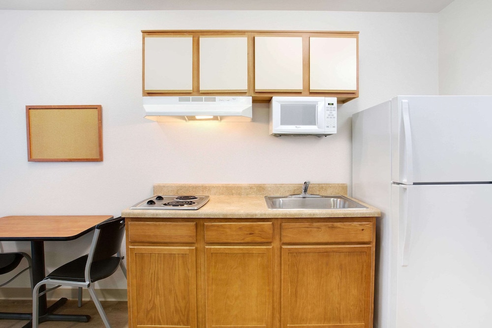 WoodSpring Suites Jacksonville East 295 Cruise Port 34/47