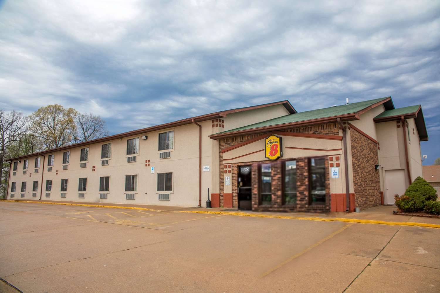 Super 8 By Wyndham Mountain Home 2/13