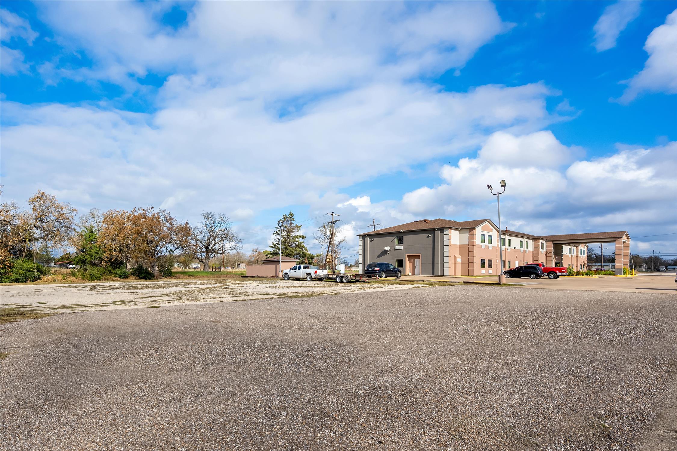 Americas Best Value Inn Somerville, TX 46/52