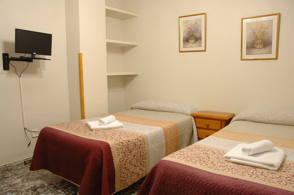 Plaza Manjon Hotel 23/28