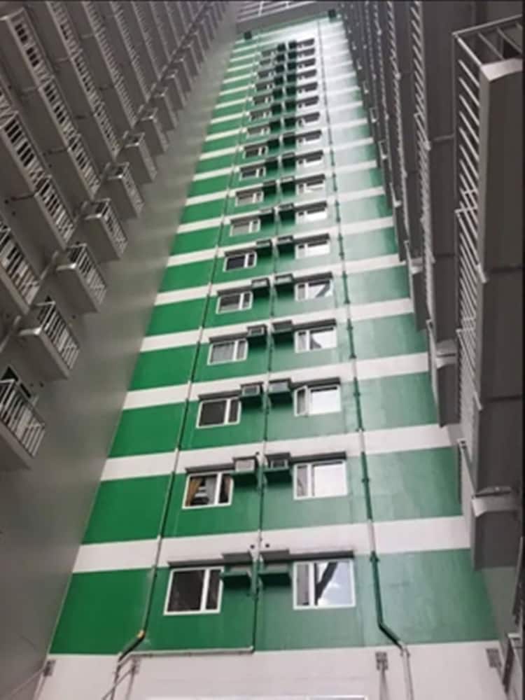 Green Residences 4/50