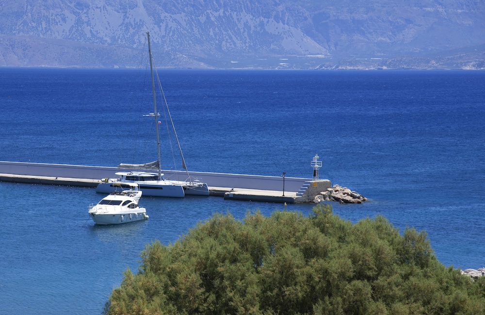 Naiades Marina Hotel Adults only 16+ 56/64