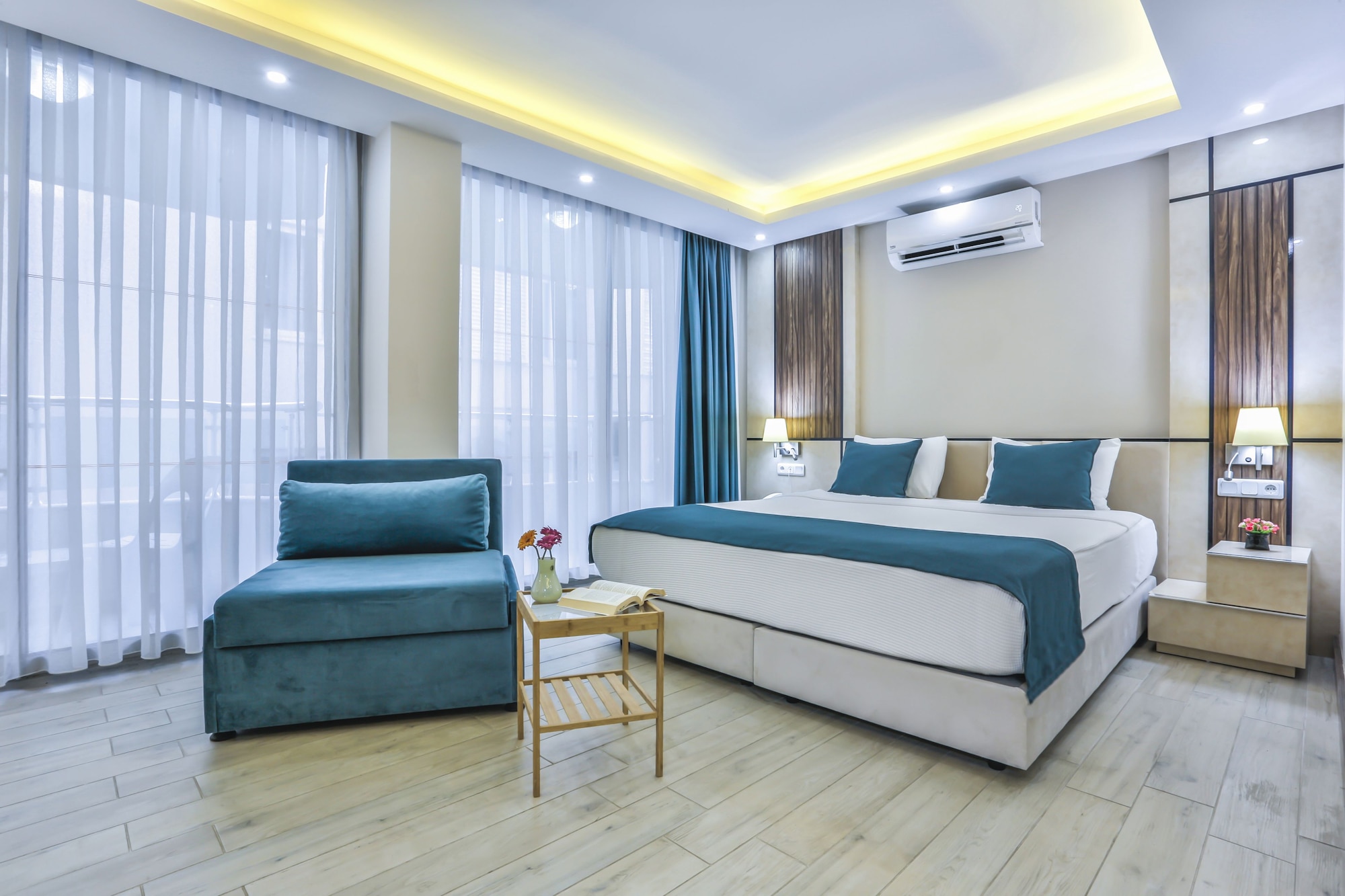 STANDARD, KING BED