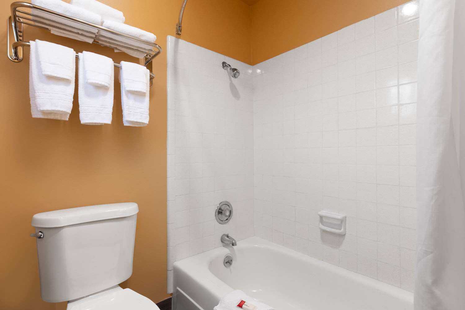 Days Inn By Wyndham Roseburg 14/14
