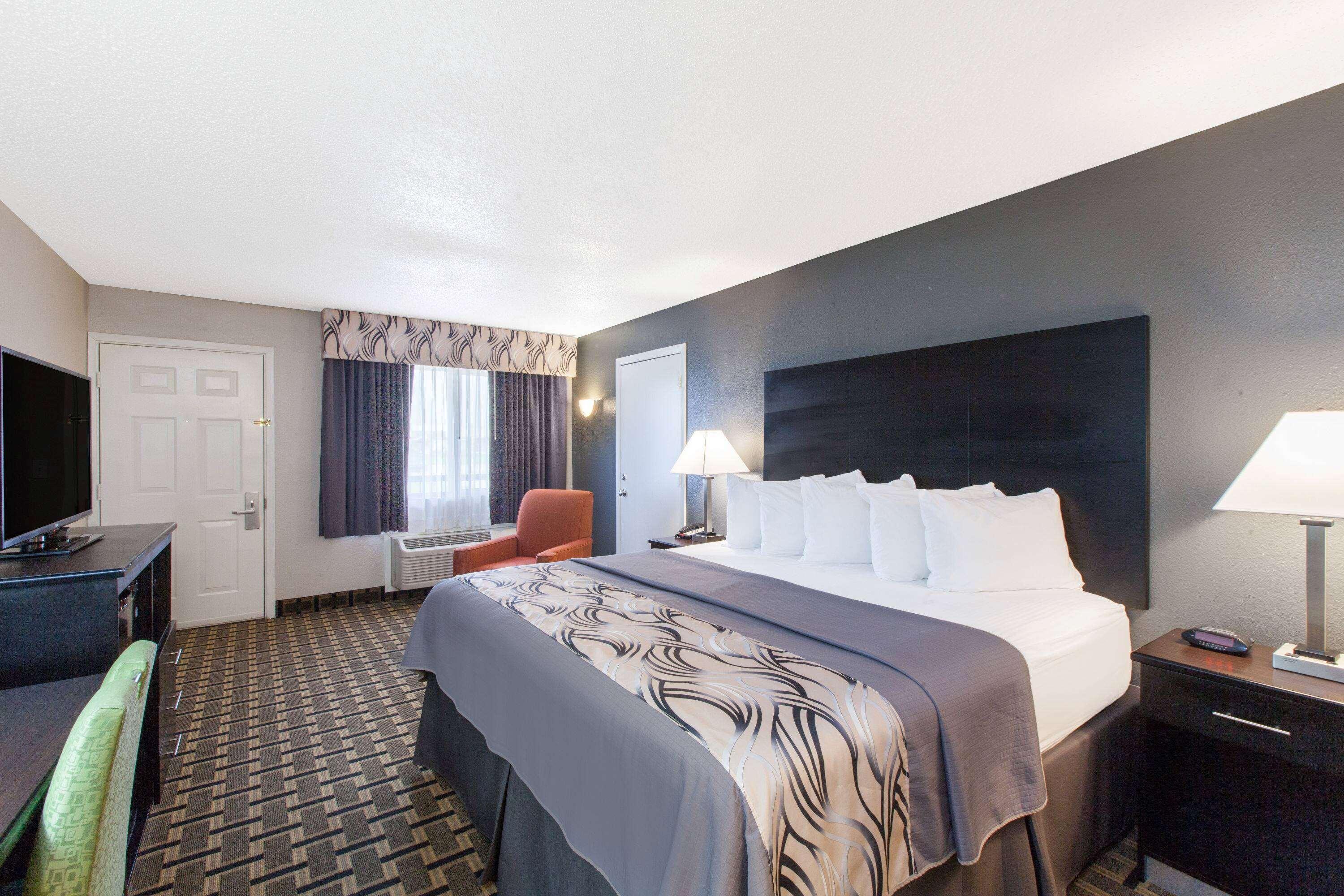 Days Inn Ennis 16/26