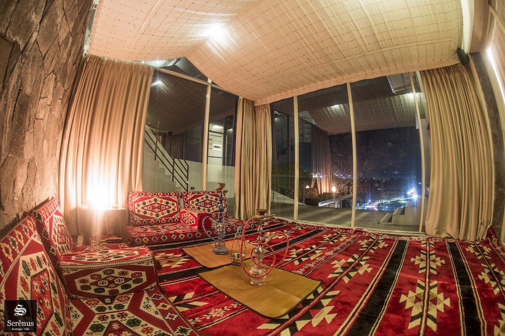 Serenus Boutique Villa 36/64
