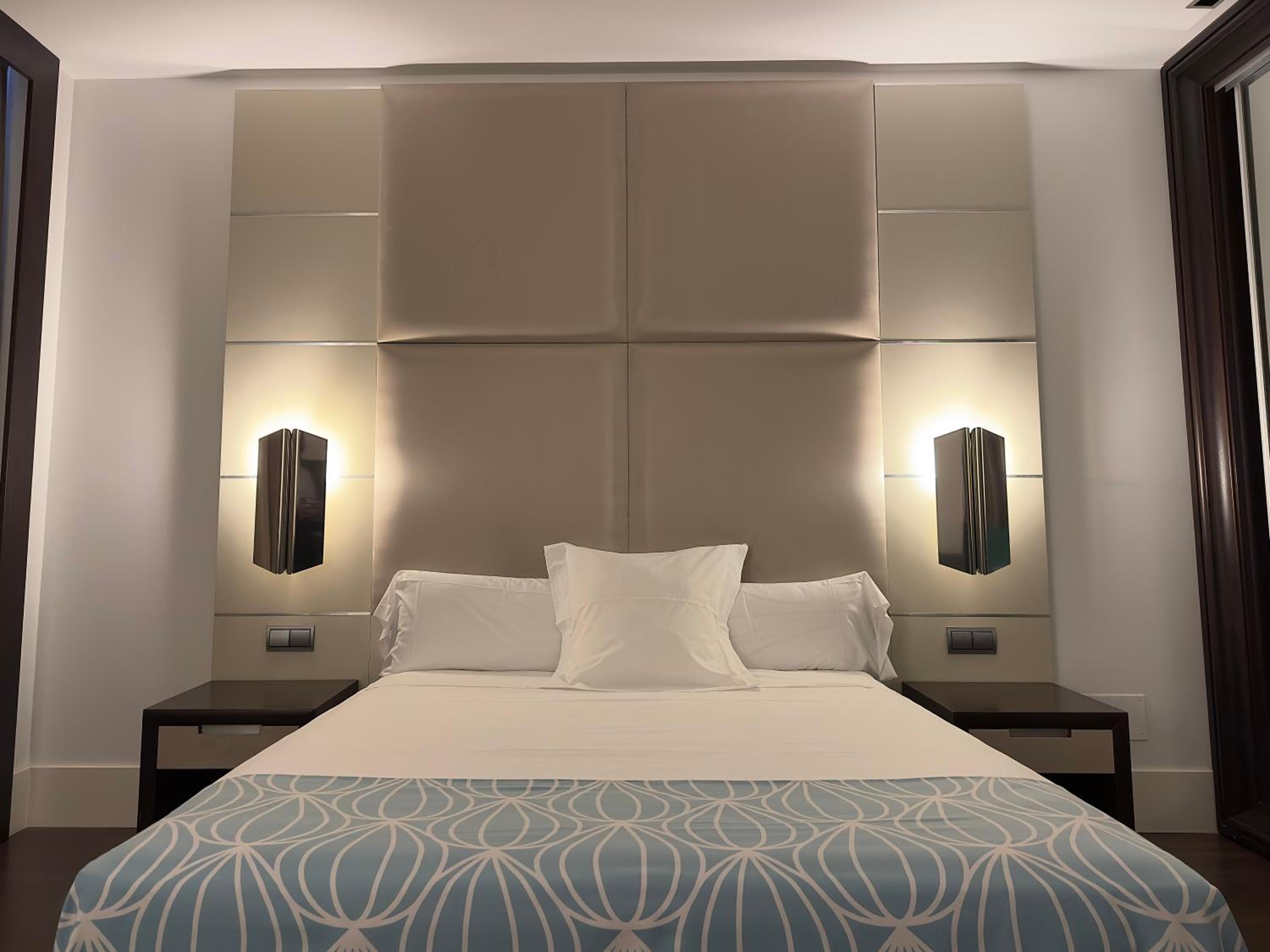 Romantic, Double Bed