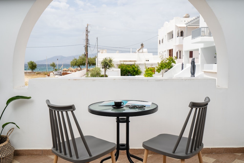 Erato Inn 45/50