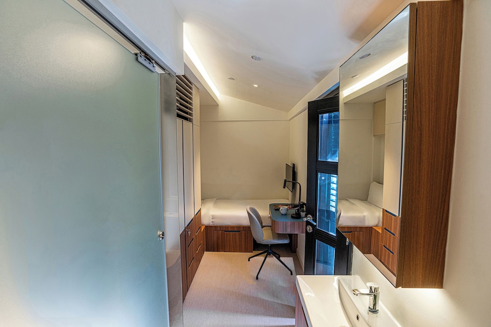 Hotel Clover 33 Jalan Sultan 31/33