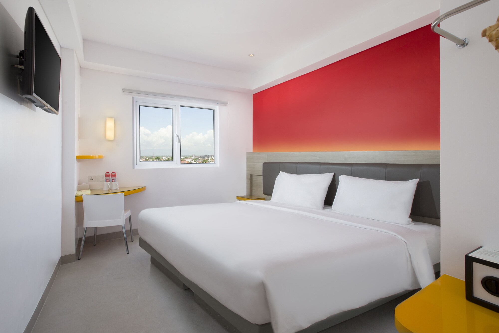 Smart, Twin Beds