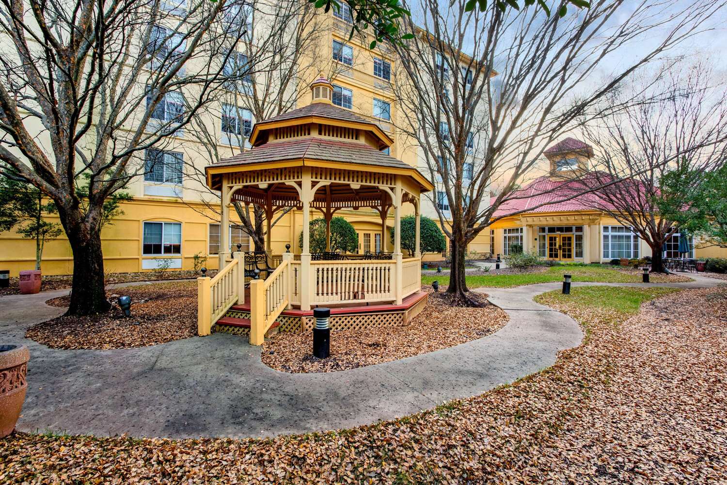 La Quinta Inn & Suites by Wyndham Raleigh/Durham Southpoint 34/38