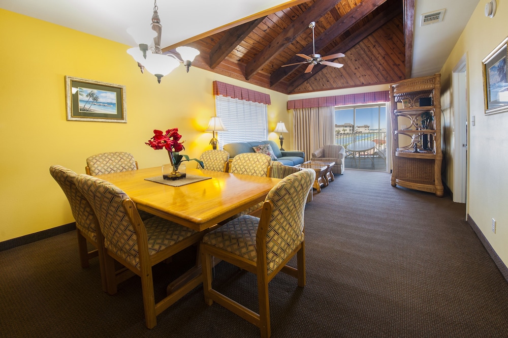 Soundside Holiday Beach Resort 61/64