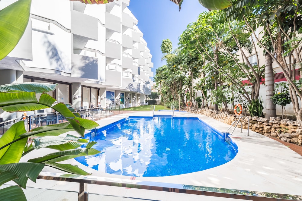 AluaSun Lago Rojo - Adults Only 40/50