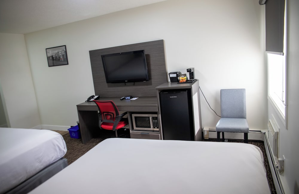 Ramada by Wyndham Dawson Creek 15/23