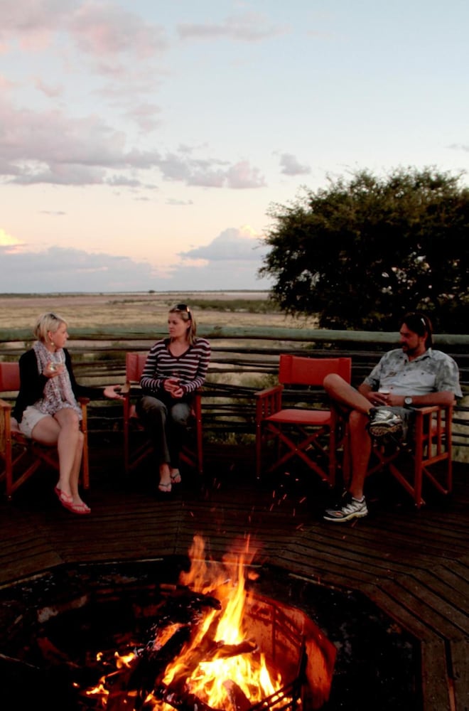 Suricate Tented Kalahari Lodge 16/22