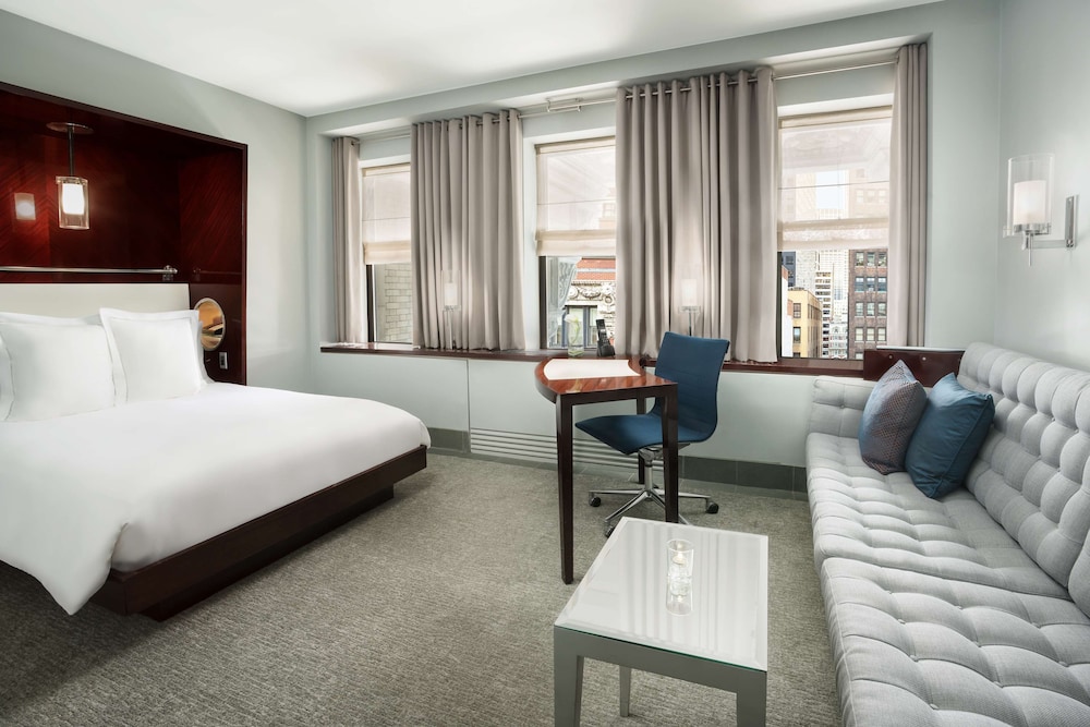 DELUXE, QUEEN BED, ACCESSIBLE