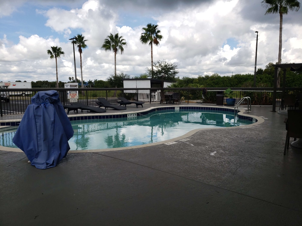 Best Western Lake Okeechobee 4/33