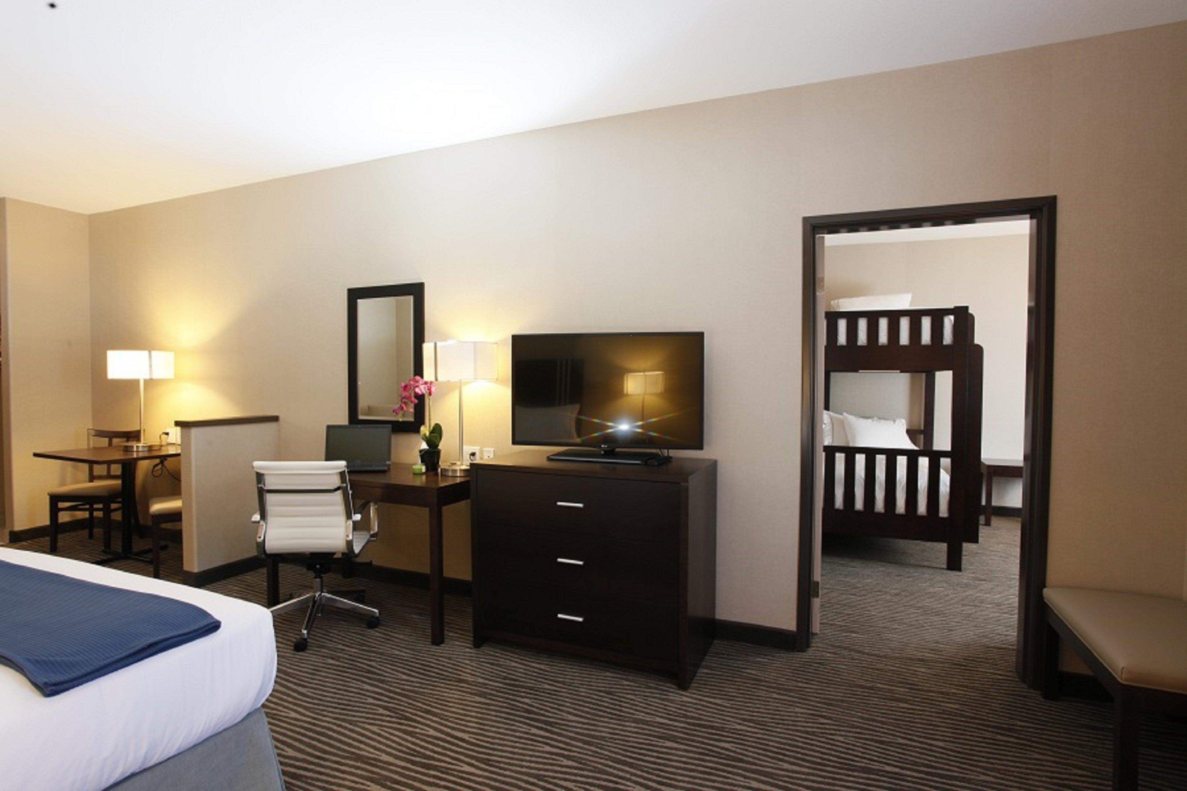 جناح بسرير بطابقين وسرير كوين، Holiday Inn Express Fort St John 2/3