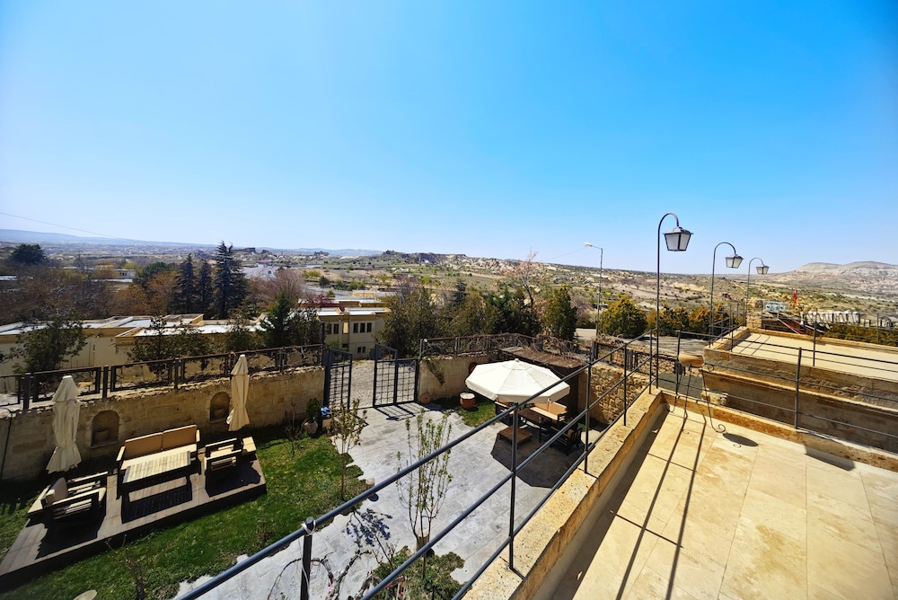 Acropolis Cave Suites 45/50