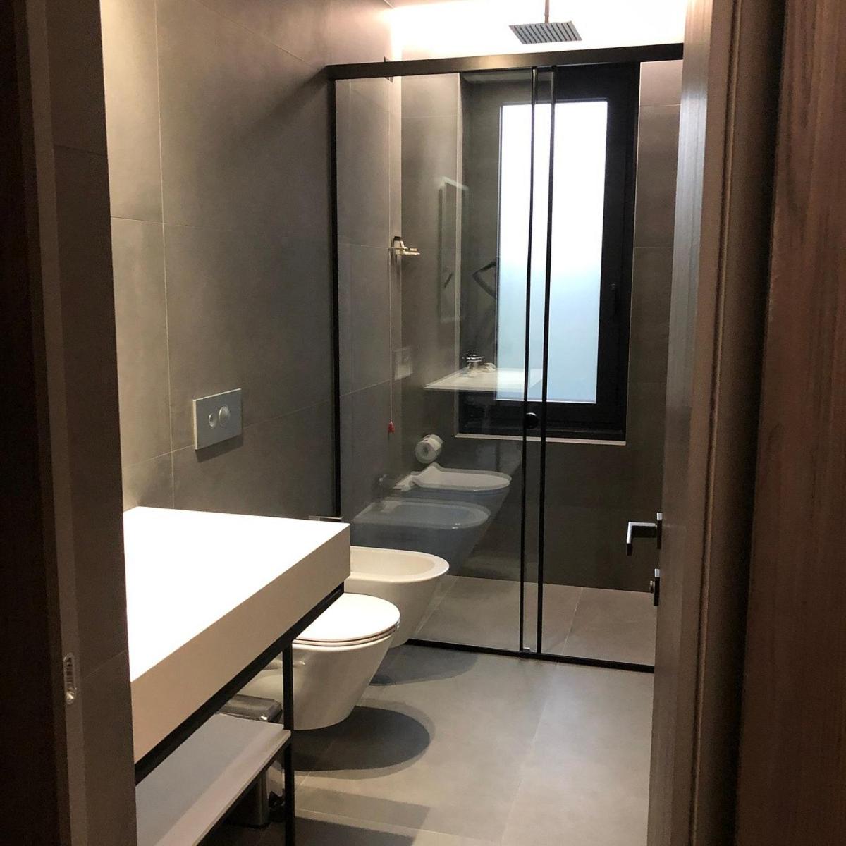 Adelar Hotel Tirana 59/60