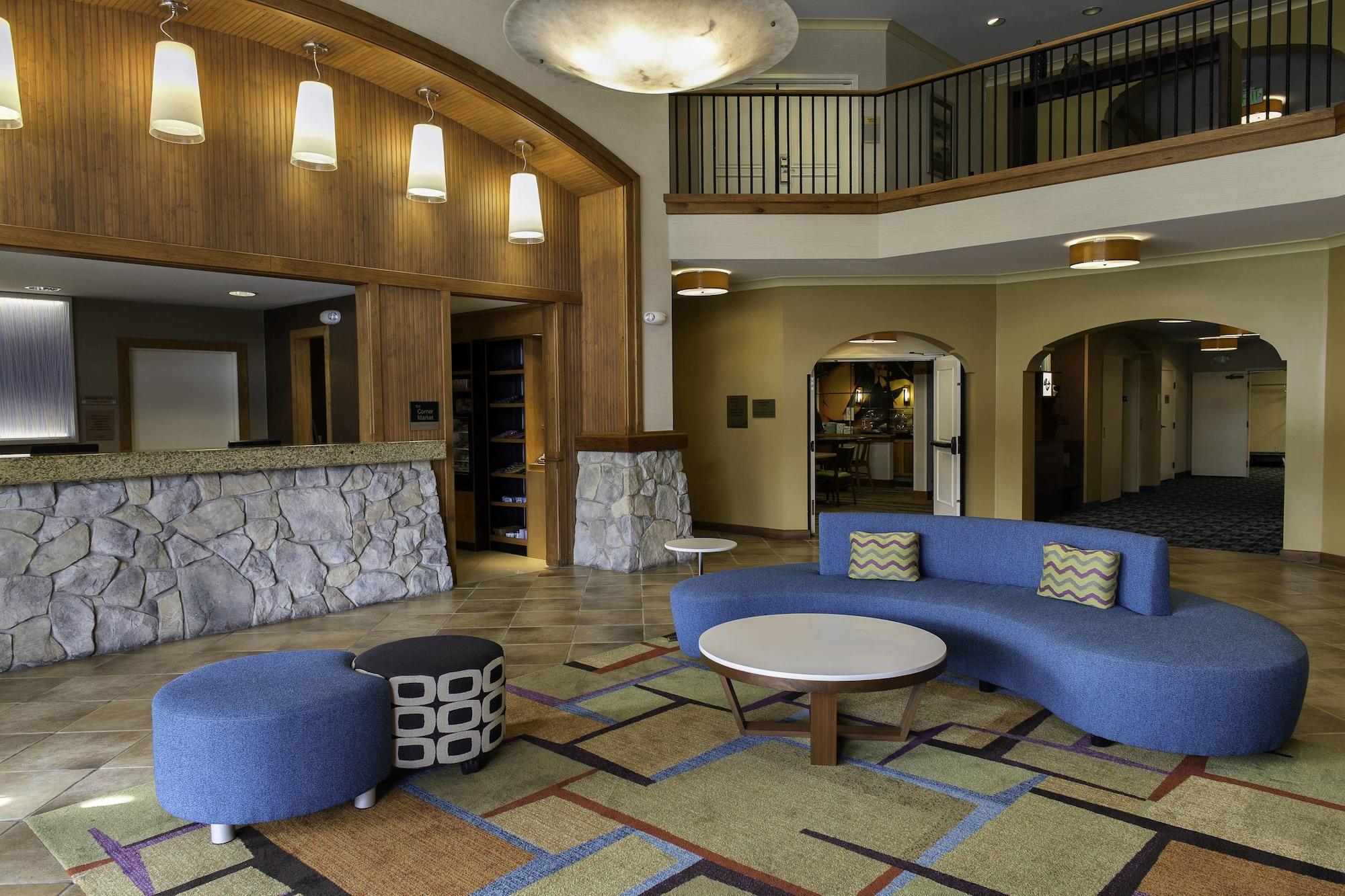 Fairfield Inn And Suites Santa Rosa Sebastopol 8/28