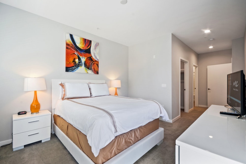 Bluebird Suites near Facebook HQ 9/45