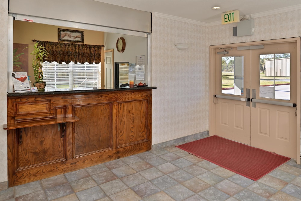Americas Best Value Inn Suites Winnie 5/17