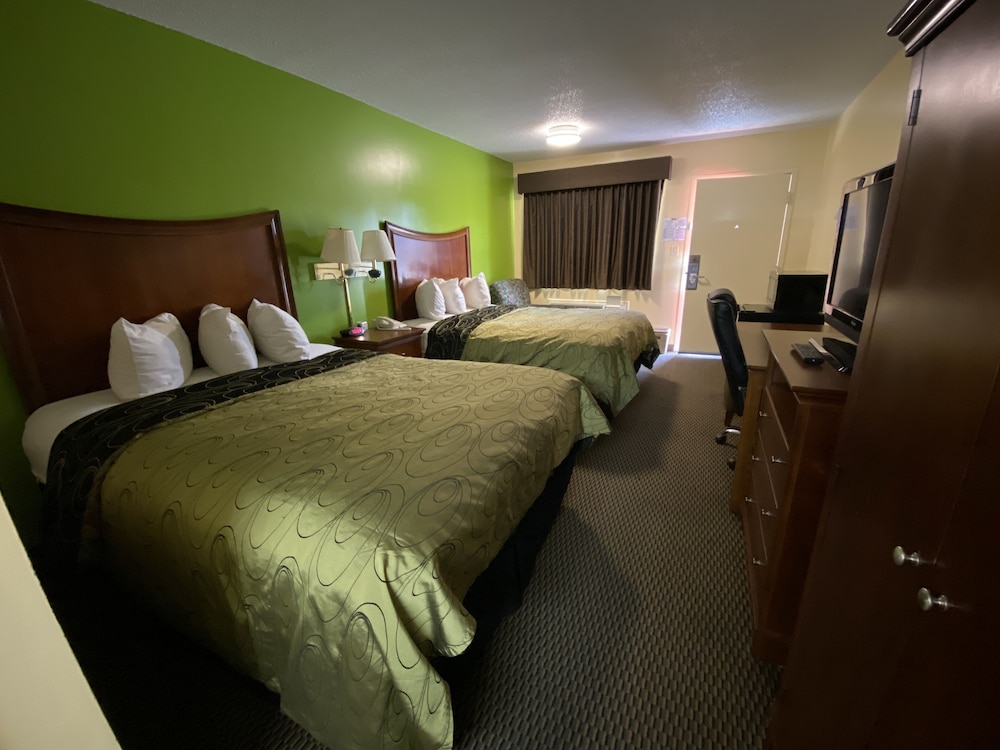 Rodeway Inn Baxley, GA 47/86