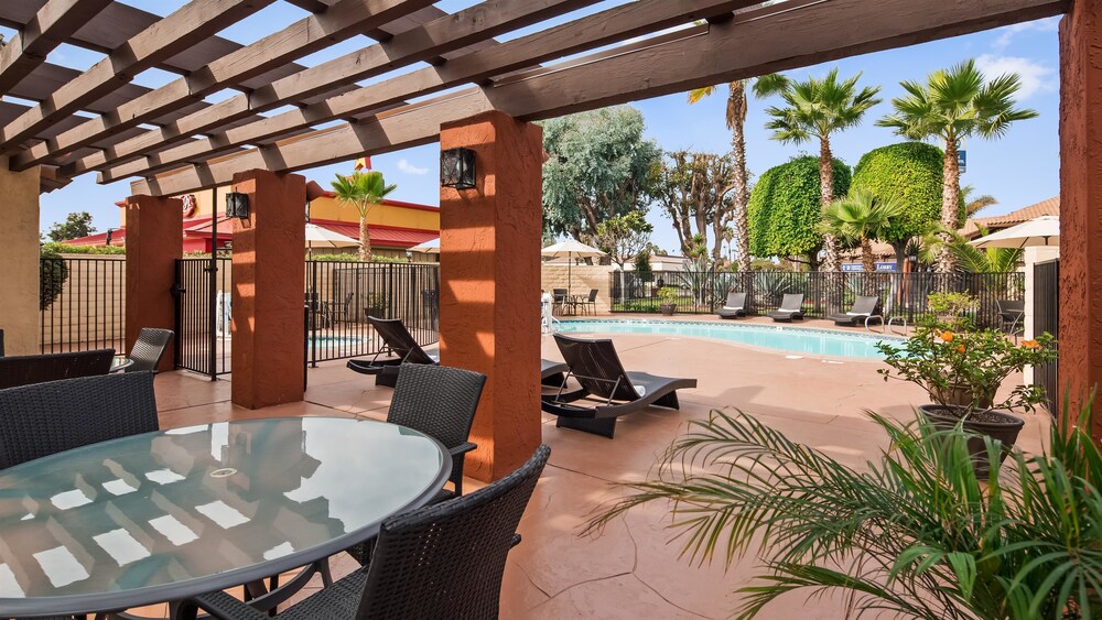 Best Western Americana Inn 11/44