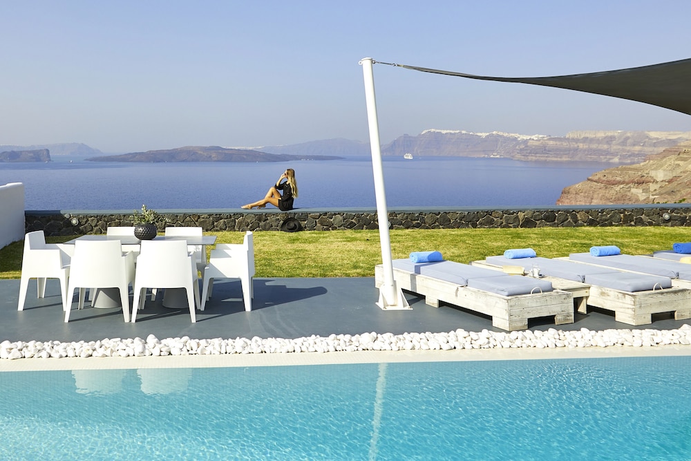 Santorini Princess Presidential Suites 44/50