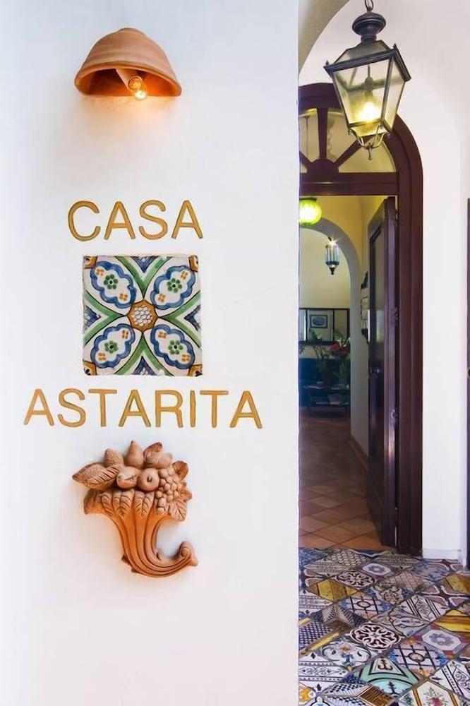 Casa Astarita 1/44