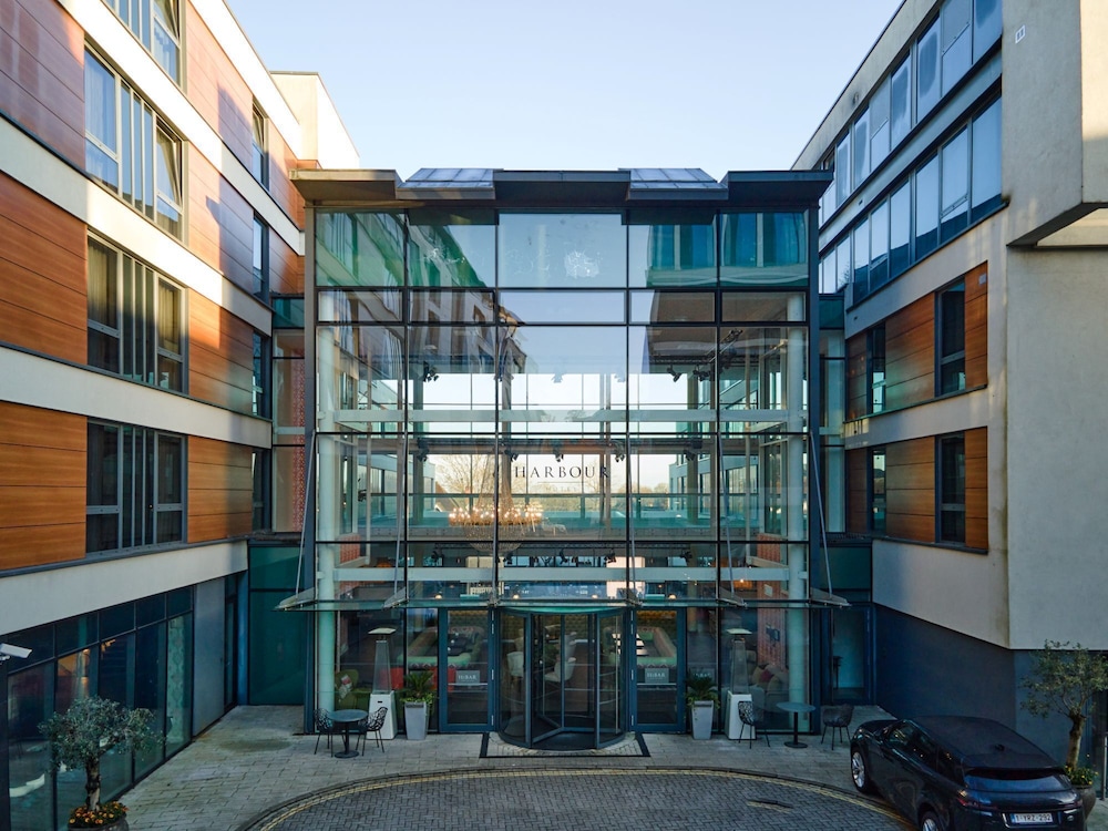 Guildford Harbour Hotel 45/49
