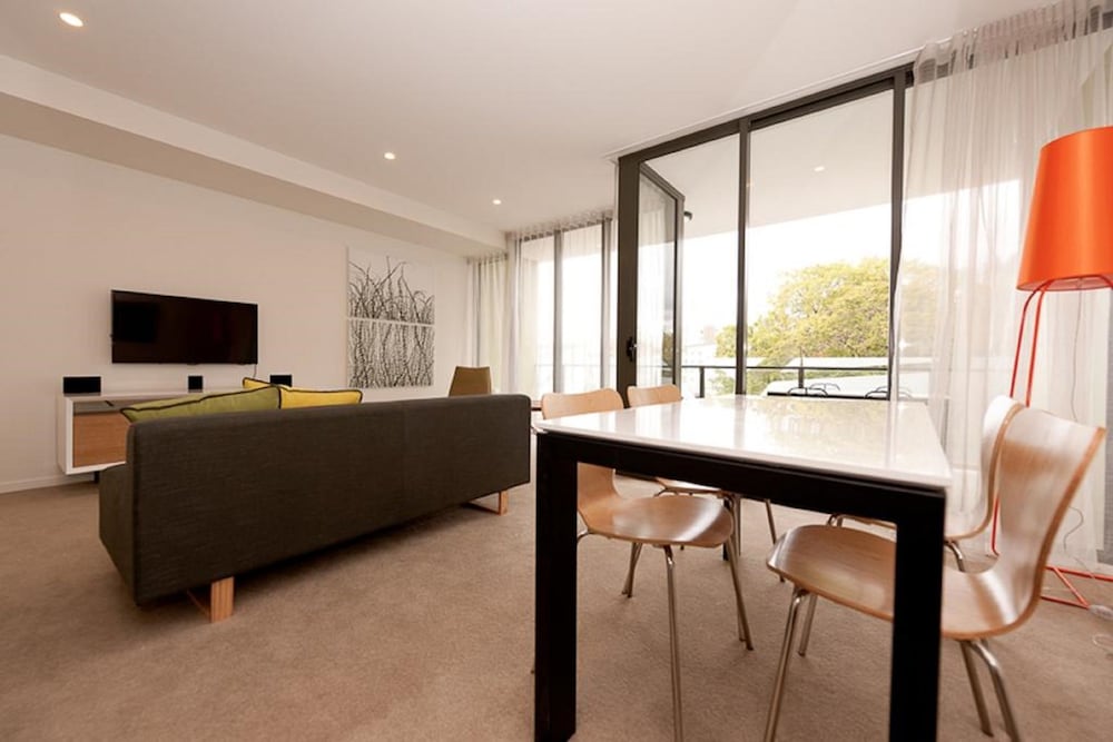 Vine Serviced Apartments 22/36
