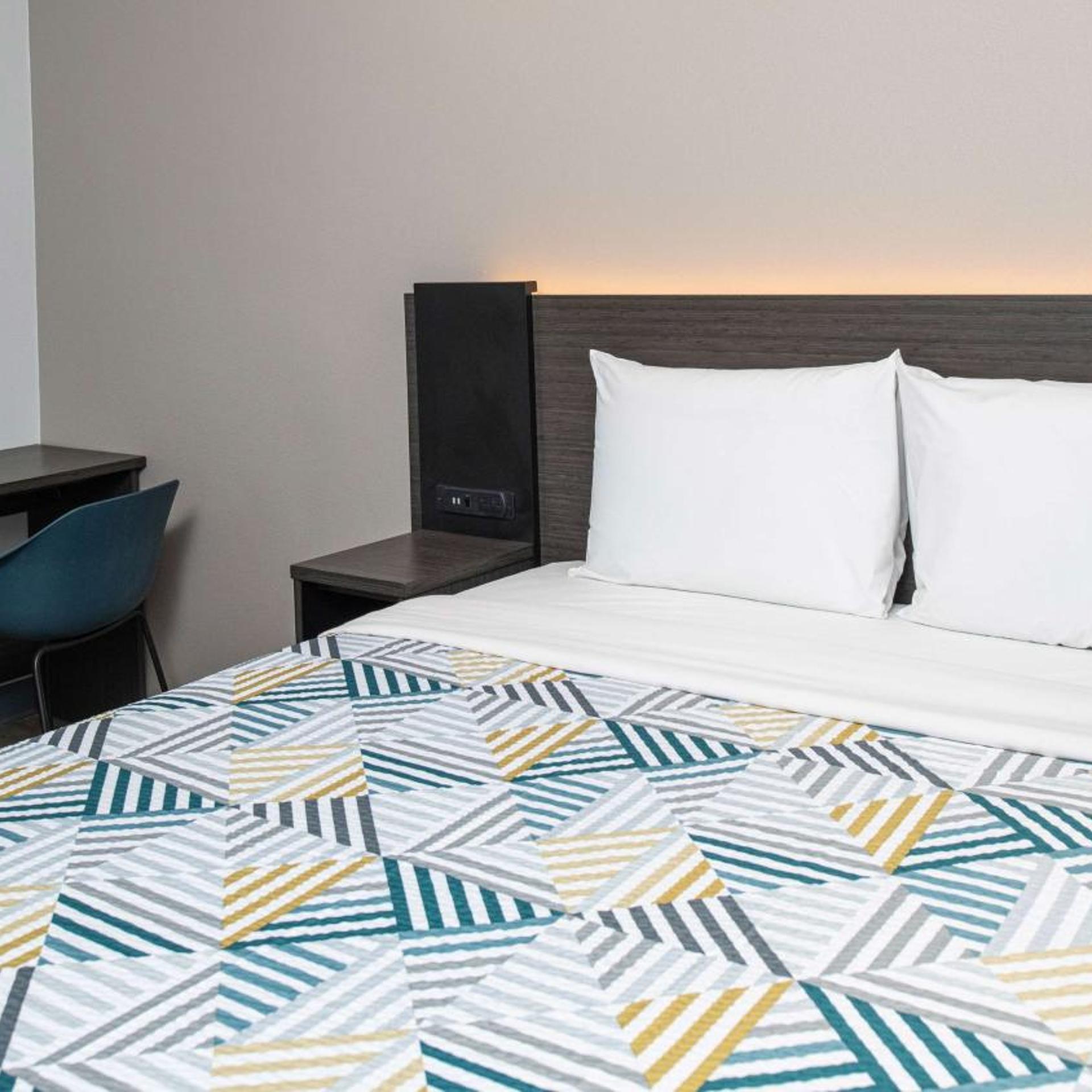 Motel6 San Pedro, CA – Port of Los Angeles 16/50