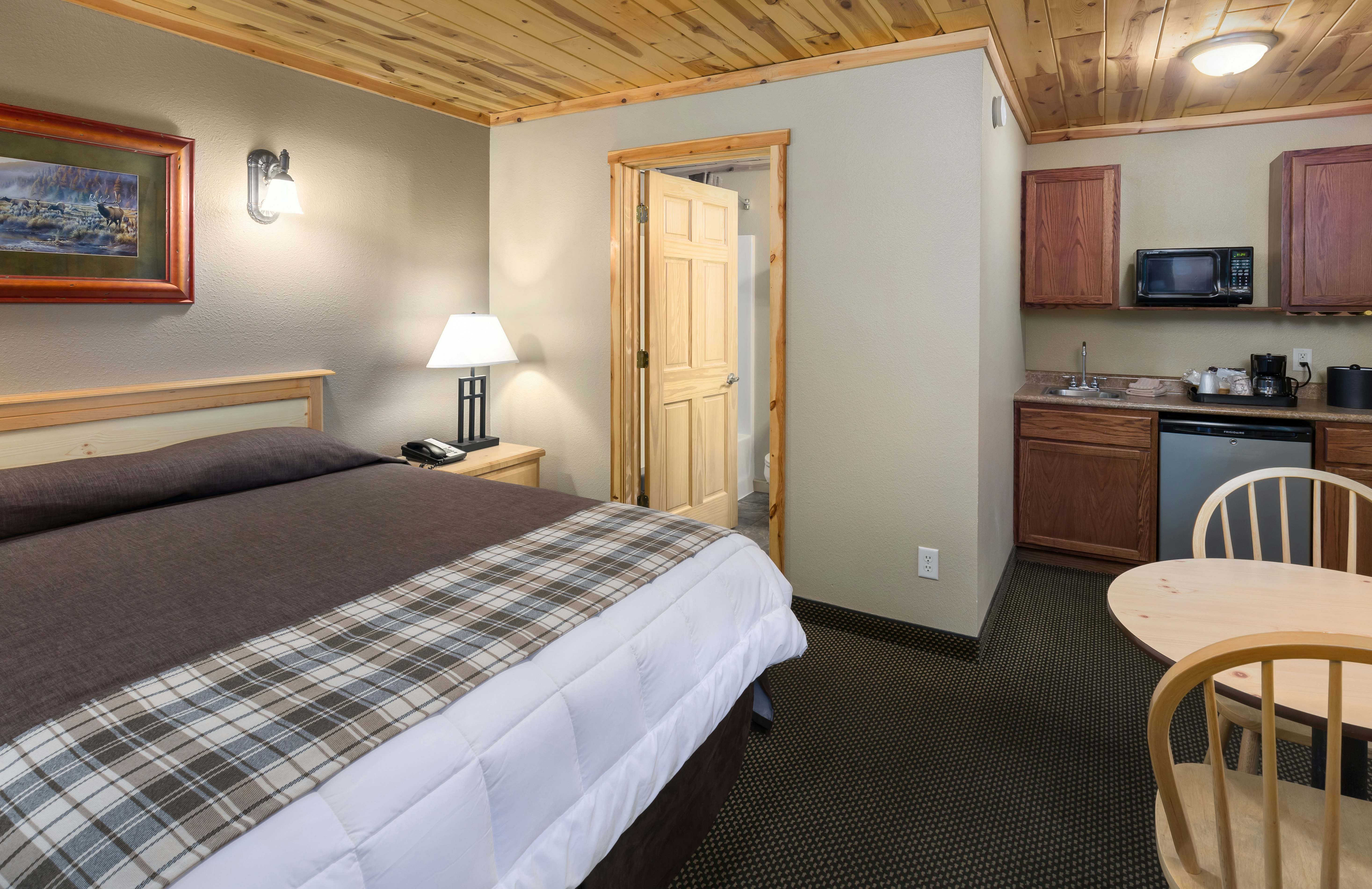 Rock Crest Lodge And Cabins 3/4