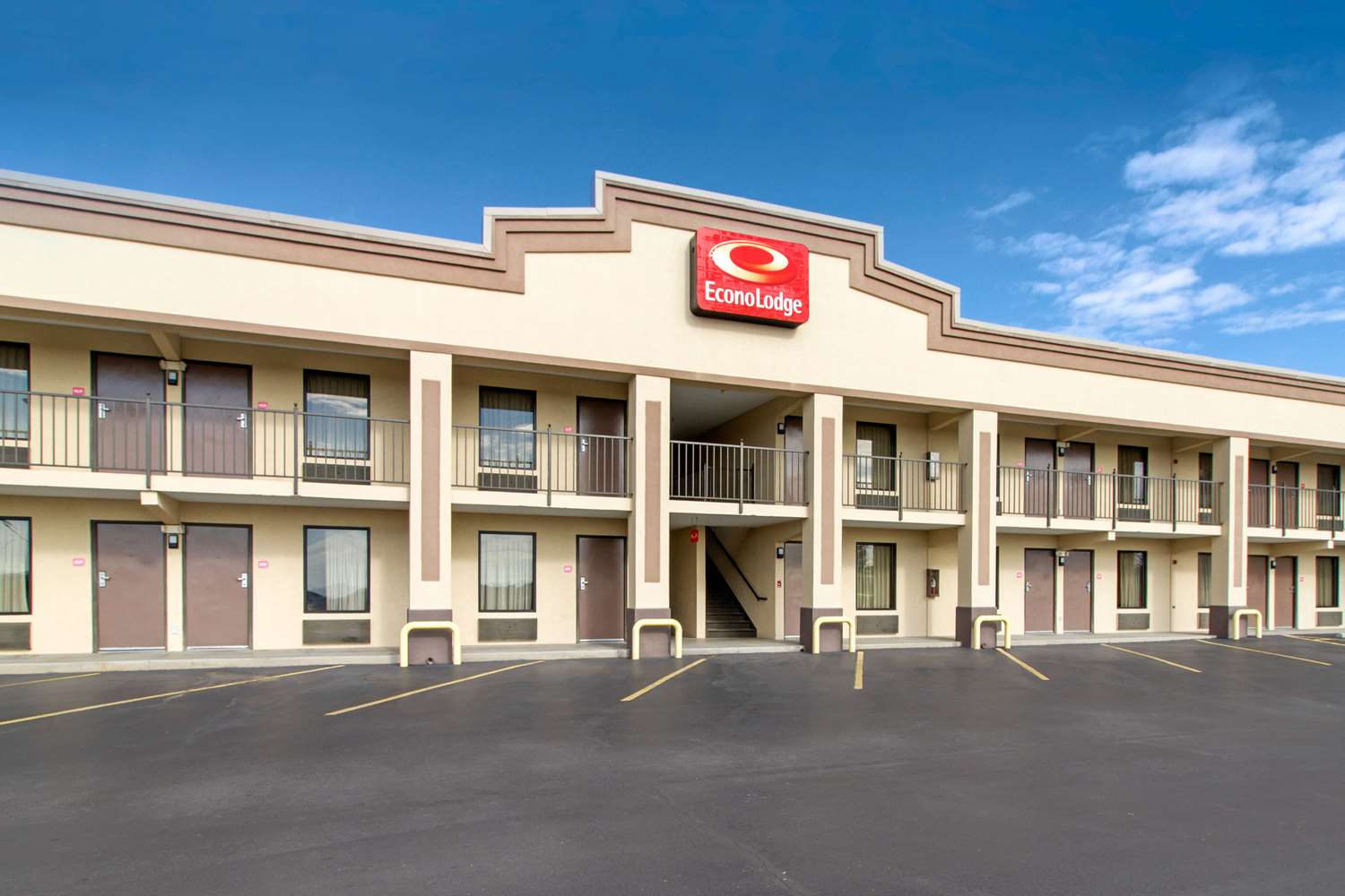 Econo Lodge Lenoir City 2/33
