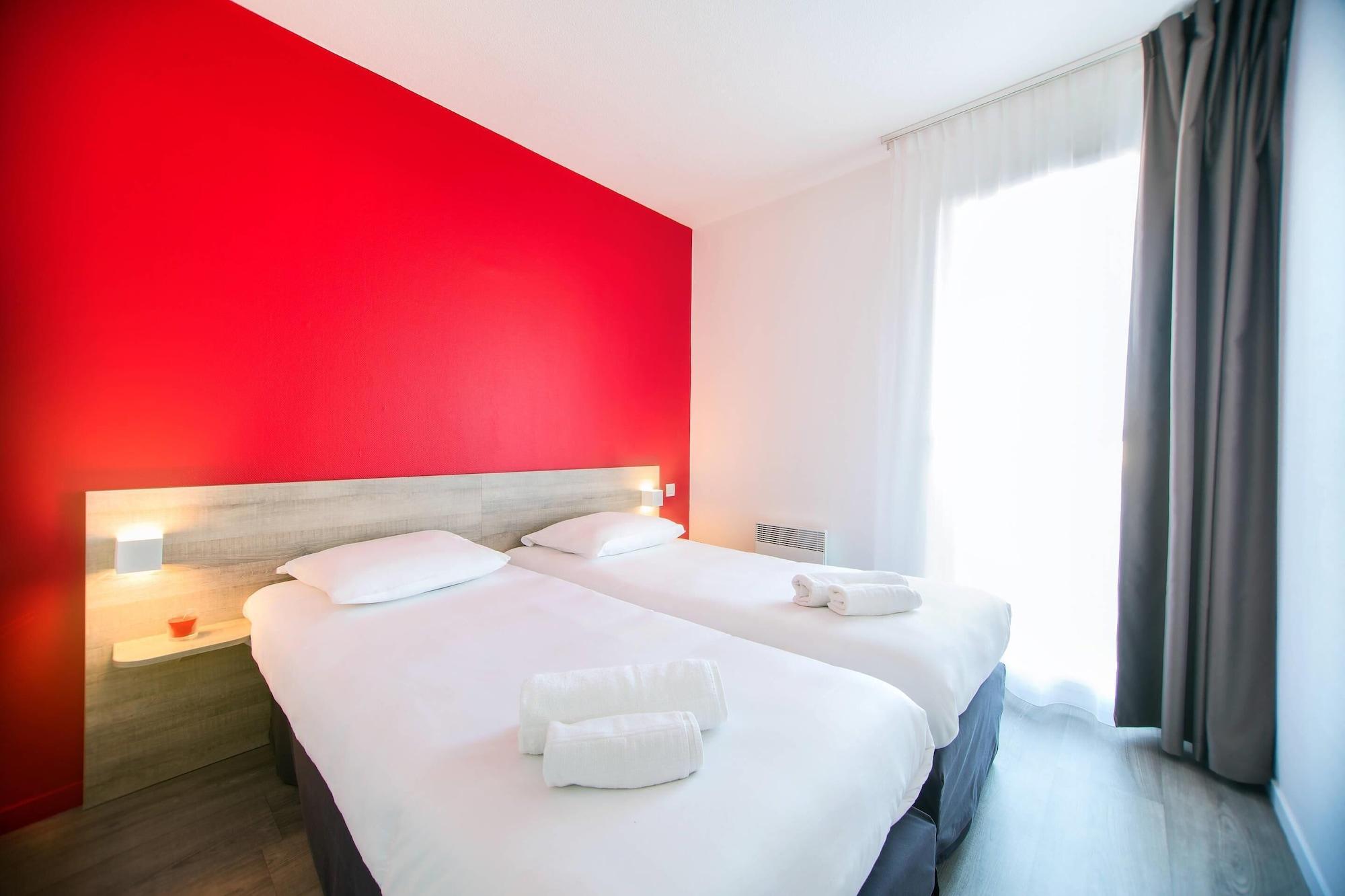 Standard, Multiple Beds