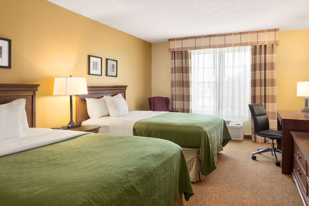 Country Inn & Suites by Radisson, Salina, KS 7/26