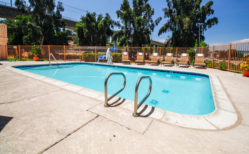 Heritage Inn La Mesa 34/44