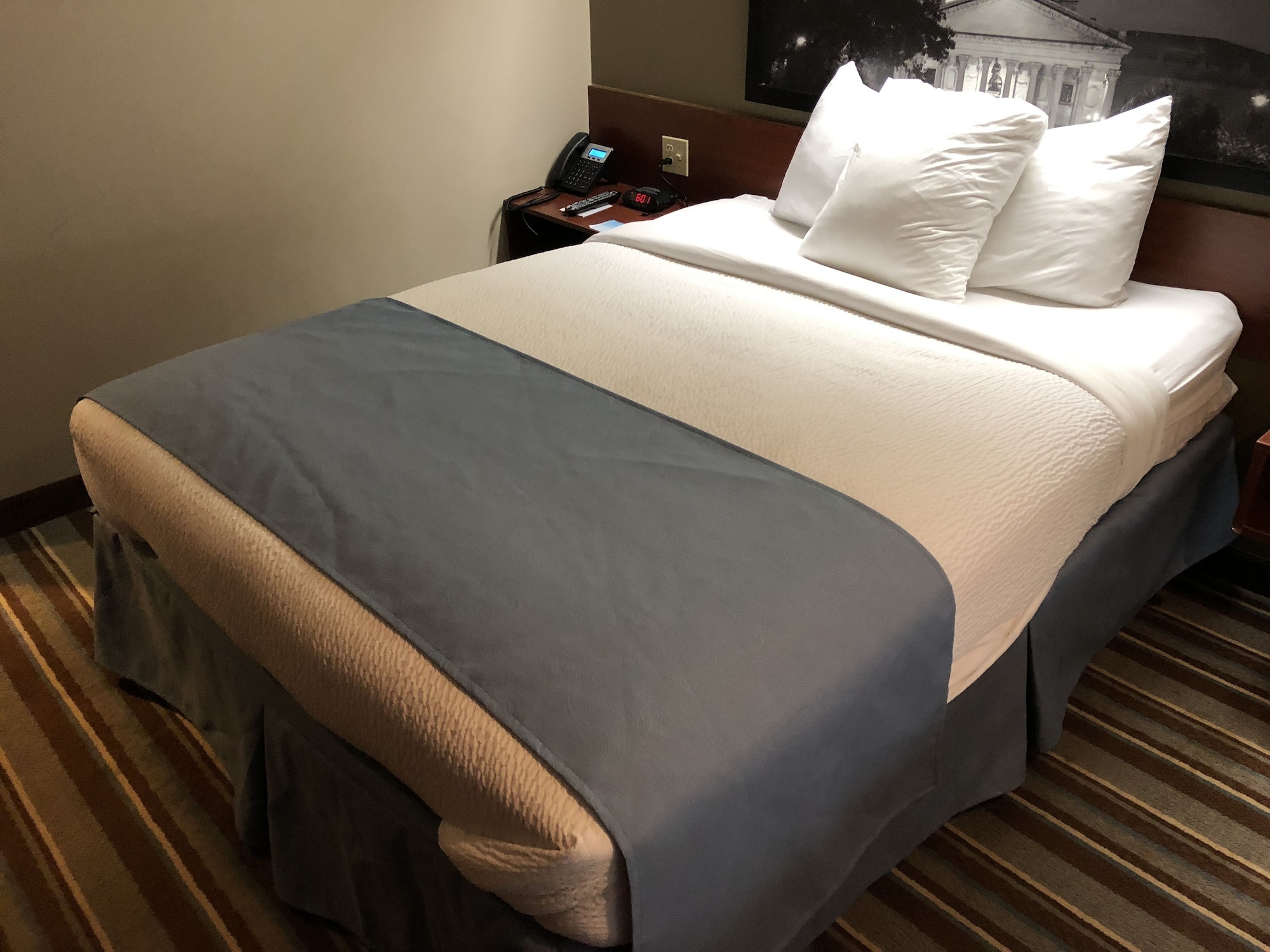 غرفة بسرير كوين، Super 8 By Wyndham Harbison Parkridge Hospital 3/4