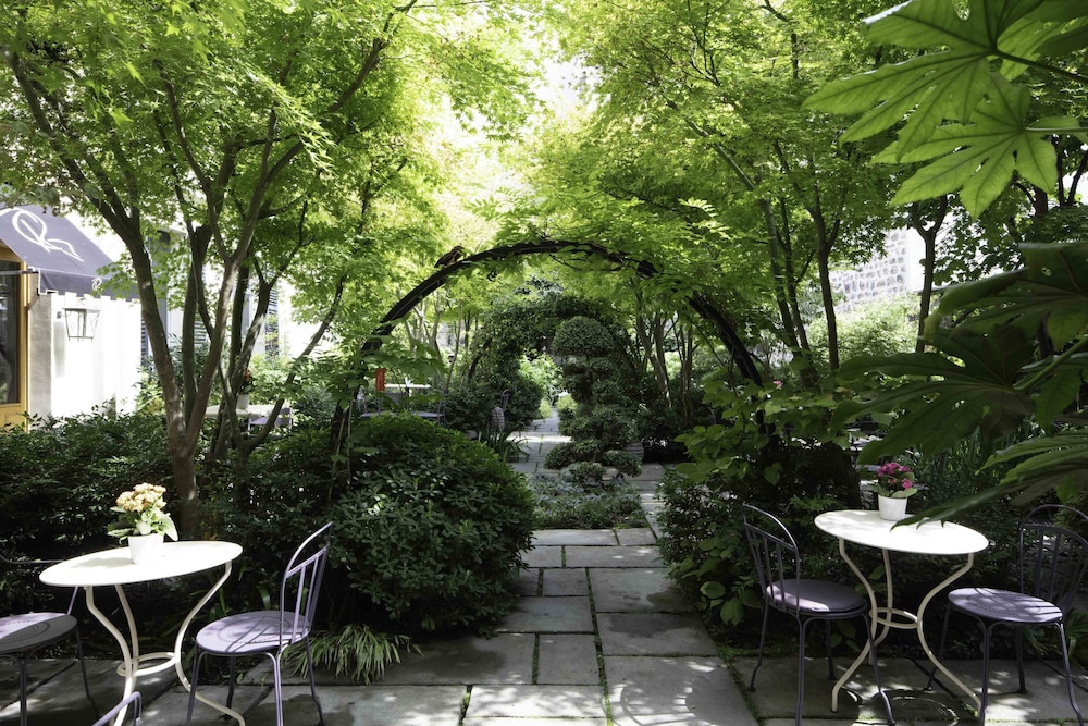 Regents Garden Hotel 40/50