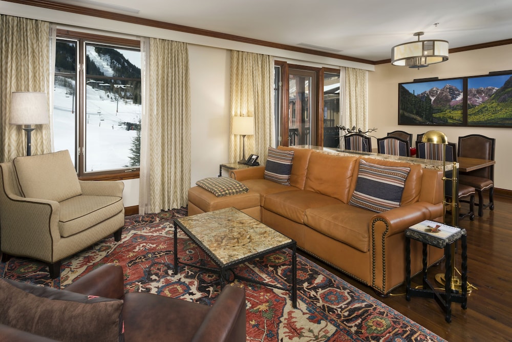 Ritz-Carlton Club, Aspen Highlands by Frias 33/50